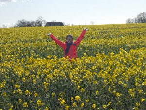 this is when we got lost and we found this pretty field!  these are actually the flowers/plants they use to make beer. or so I've been told. and they're all over Danmark! Seriously! And they're just BEAUTIFUL!!! 